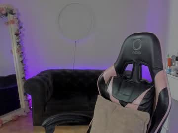 Lindsay_Khaleesi Chaturbate stream image from February 12, 2025