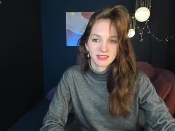 Mirandaglow Chaturbate stream image from February 12, 2025
