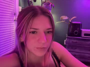 Oliviahansleyy Chaturbate stream image from February 12, 2025