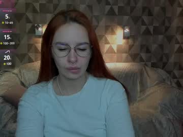 Loramoor Chaturbate stream image from February 12, 2025