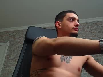 Oscargriffin Chaturbate stream image from February 12, 2025