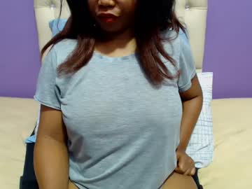 Peachassxx Chaturbate stream image from February 12, 2025
