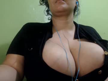 Ysabella21 Chaturbate stream image from February 12, 2025