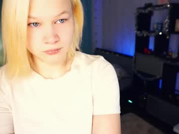 Hollisellers Chaturbate stream image from February 12, 2025
