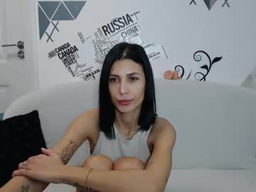 Jennyxxx00 Chaturbate stream image from February 12, 2025