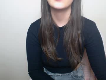 Lolamilli_ Chaturbate stream image from February 12, 2025