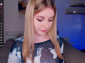 Something_Beatiful Chaturbate stream image from February 12, 2025