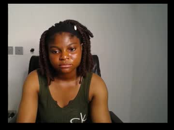 Creamy_Juicypussy Chaturbate stream image from February 12, 2025