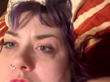 Joanhollawhat Chaturbate stream image from February 12, 2025