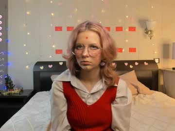 Lornagarman Chaturbate stream image from February 12, 2025