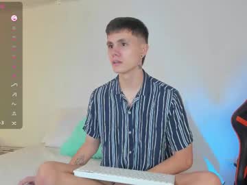Dustinlevine Chaturbate stream image from February 12, 2025