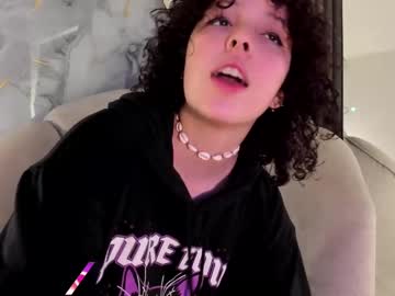 Katemoss70 Chaturbate stream image from February 12, 2025