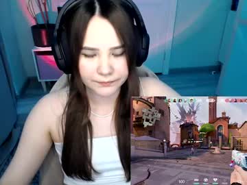 Sarablaree Chaturbate stream image from February 12, 2025