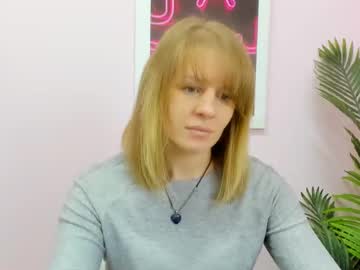 Violettaroi Chaturbate stream image from February 12, 2025