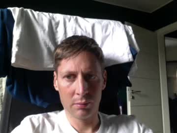 Cutefrench33 Chaturbate stream image from February 12, 2025