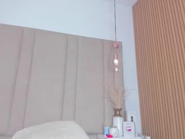 Ela_Endezz Chaturbate stream image from February 12, 2025