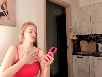 Honey_Olia Chaturbate stream image from February 12, 2025