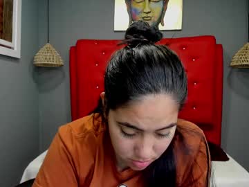 Lizzaxs Chaturbate stream image from February 12, 2025
