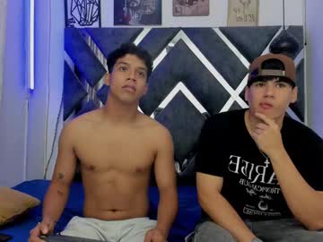 Tayler_Snow Chaturbate stream image from February 12, 2025