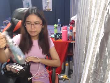 Urdreamgirljayne Chaturbate stream image from February 12, 2025