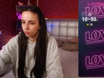 Aurora_Aksness Chaturbate stream image from February 12, 2025