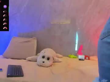Lunacarson Chaturbate stream image from February 12, 2025