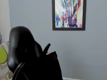 Mikke_Love Chaturbate stream image from February 12, 2025