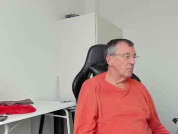 200gentleman Chaturbate stream image from February 12, 2025