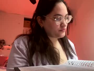 Bellaamorx3 Chaturbate stream image from February 12, 2025