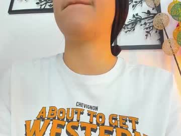 Laura_Soe Chaturbate stream image from February 12, 2025