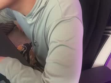Xburst Chaturbate stream image from February 12, 2025