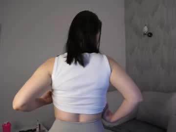 Odeliahakes Chaturbate stream image from February 12, 2025