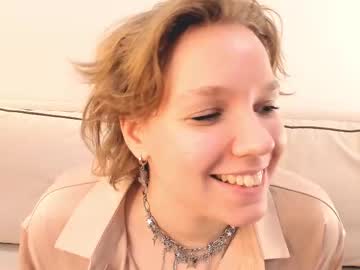 Randigoodsell Chaturbate stream image from February 12, 2025