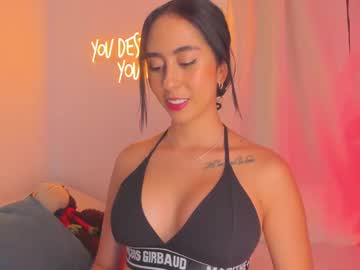 Zaraparkers Chaturbate stream image from February 12, 2025