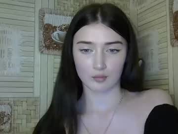 Lyraadream Chaturbate stream image from February 12, 2025