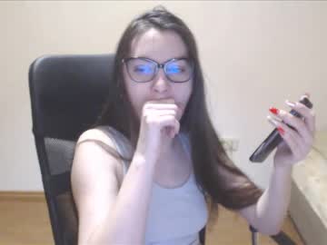 Vivianngray Chaturbate stream image from February 12, 2025