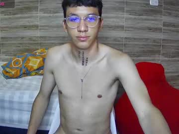 Aaronthomas_ Chaturbate stream image from February 12, 2025