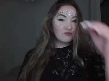 Lilyshade Chaturbate stream image from February 12, 2025