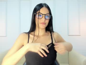 Nataliehershlagg_ Chaturbate stream image from February 12, 2025