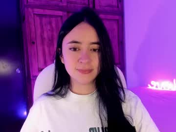 Alicee_2 Chaturbate stream image from February 12, 2025
