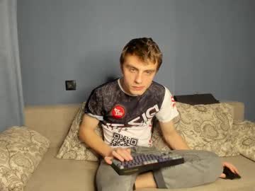 Bristlebback Chaturbate stream image from February 12, 2025