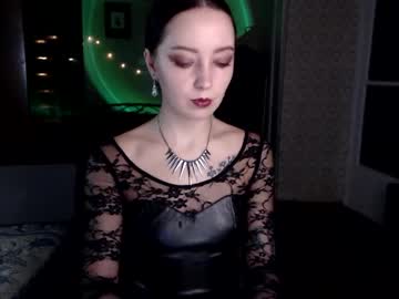 Kellydark0111 Chaturbate stream image from February 12, 2025
