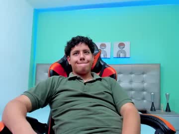 Krist_Palma Chaturbate stream image from February 12, 2025