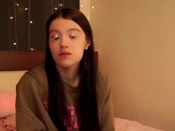 Meghanfildes Chaturbate stream image from February 12, 2025