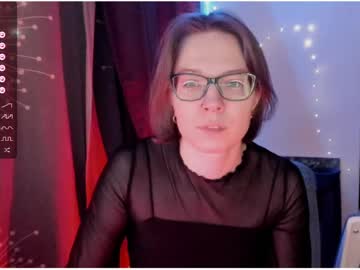 Moon__Girl Chaturbate stream image from February 12, 2025
