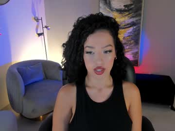 Roseferrera Chaturbate stream image from February 12, 2025