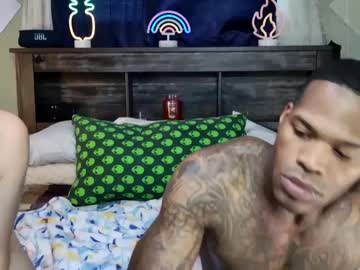 Darylbpounder Chaturbate stream image from February 12, 2025