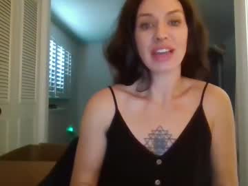 Maryjanez0 Chaturbate stream image from February 12, 2025