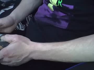 Calvinundercover Chaturbate stream image from February 12, 2025