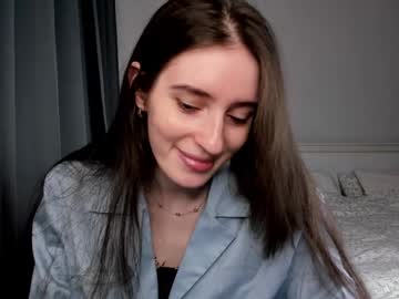 Lisawoo Chaturbate stream image from February 12, 2025